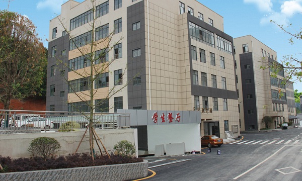 贵州首钢水钢技师学院校园图片
